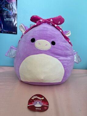 Dina valentine squishmallow